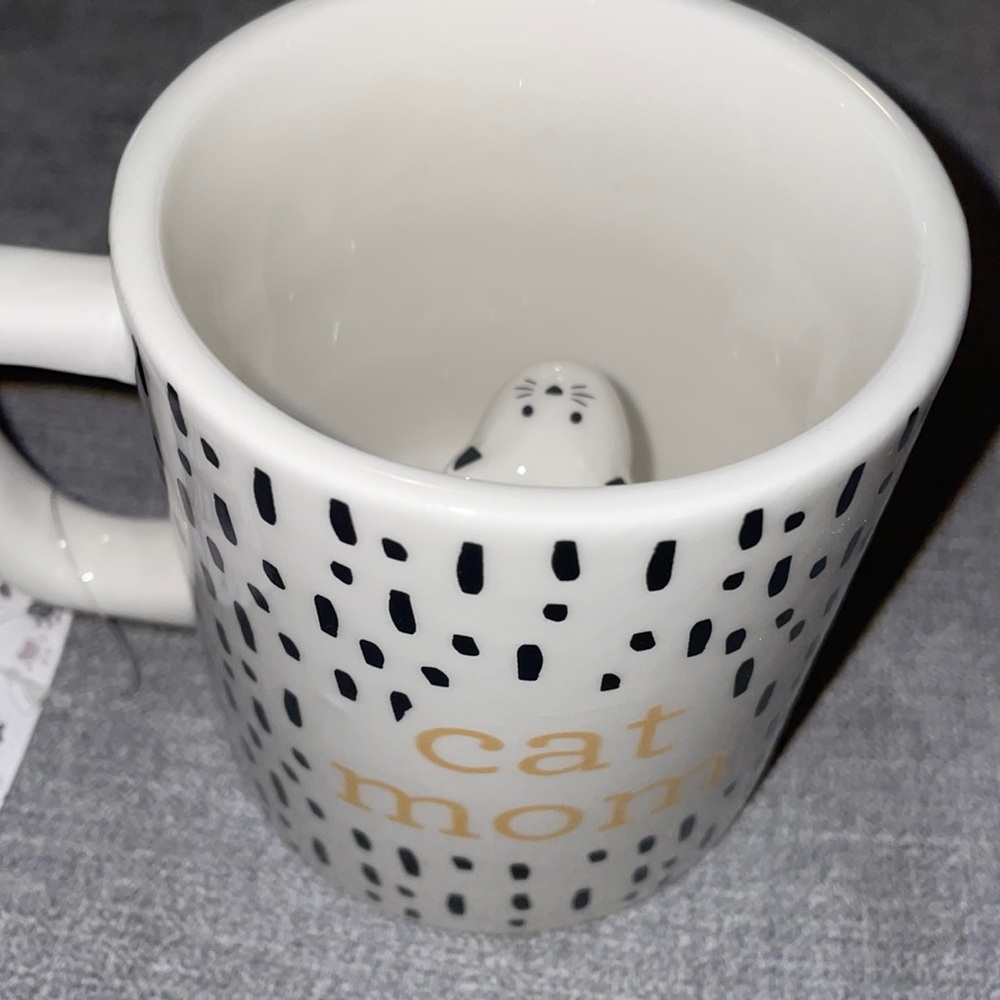 Cat Mom Coffee Mug - Cat Inside Mug!